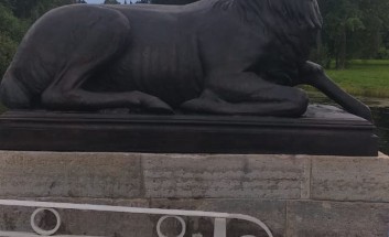 Воссоздание скульптур "Олений мост" в Павловском парке